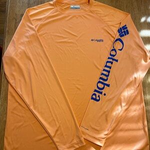 Men’s Columbia PFG Terminal Tackle long sleeved shirt, men’s size Large